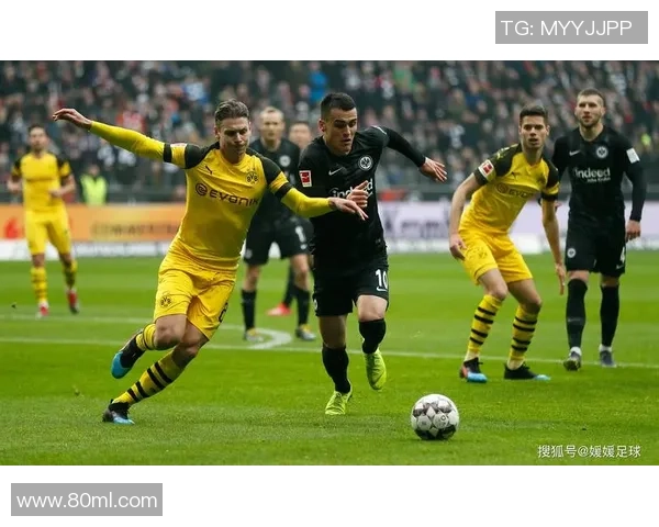 沙尔克04逆袭，客场逼平弗赖堡，保住不败战绩