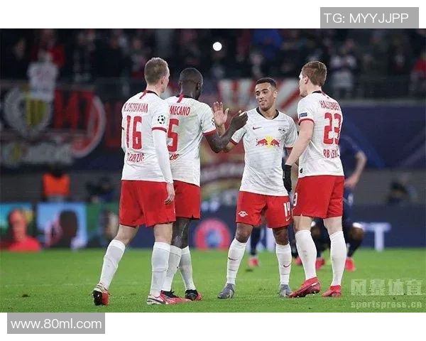 莱比锡红牛轻松横扫帕德博恩，展现强大实力！